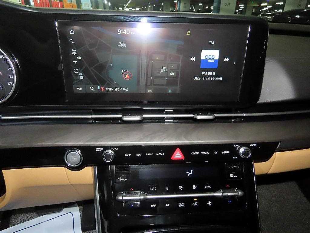 KIA Carnival - Vista 11