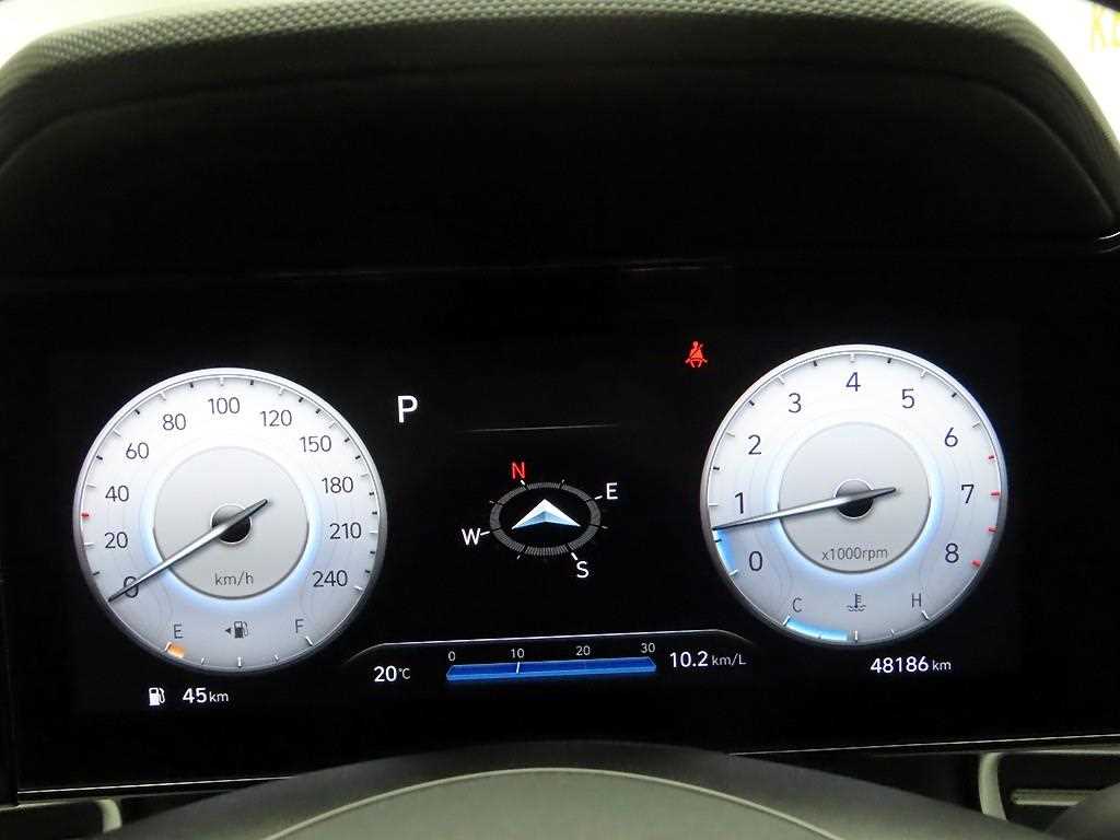 HYUNDAI Avante - Vista 5