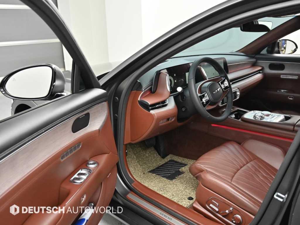 Genesis G90 - Vista 11