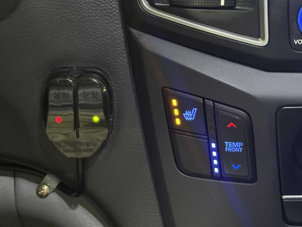HYUNDAI Starex 2019 Amarillo - Importación desde Corea - HF Imports Iquique - Foto 14
