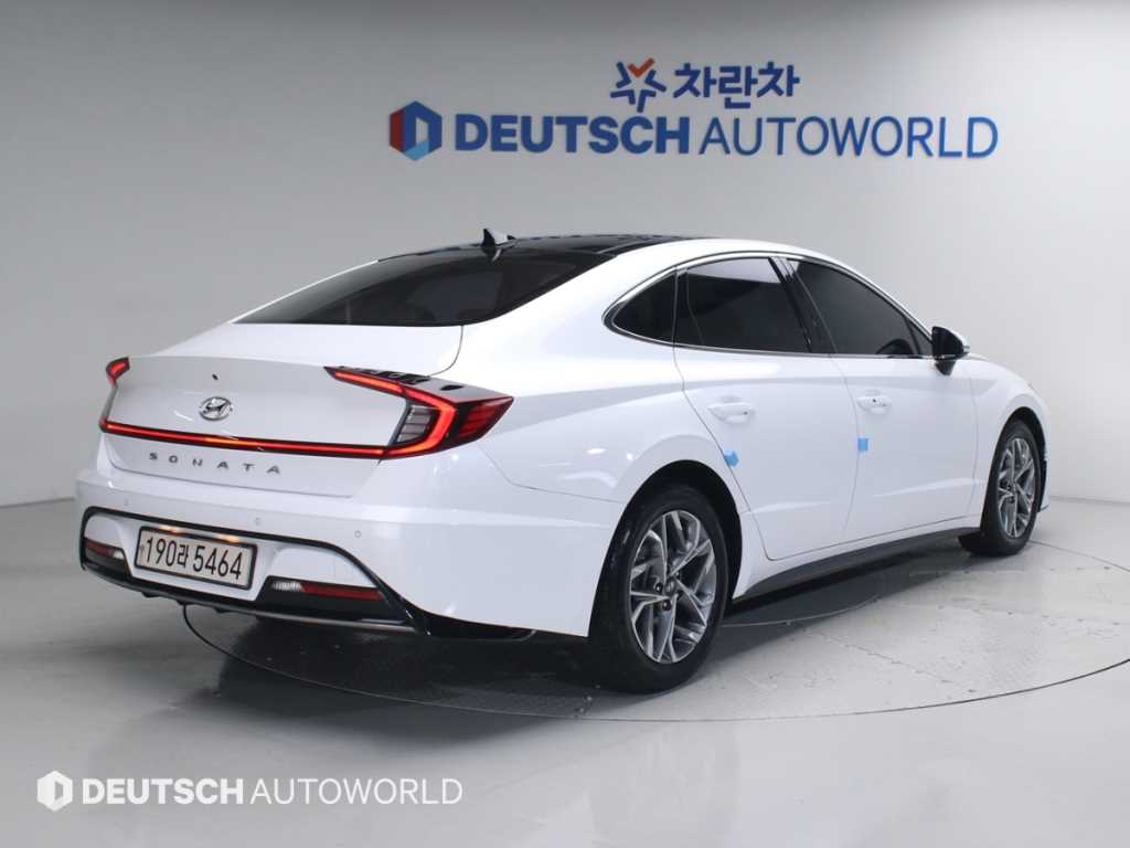 HYUNDAI Sonata - Vista 2