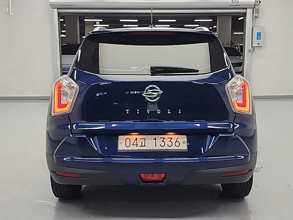 Ssangyong Tivoli - Vista 3