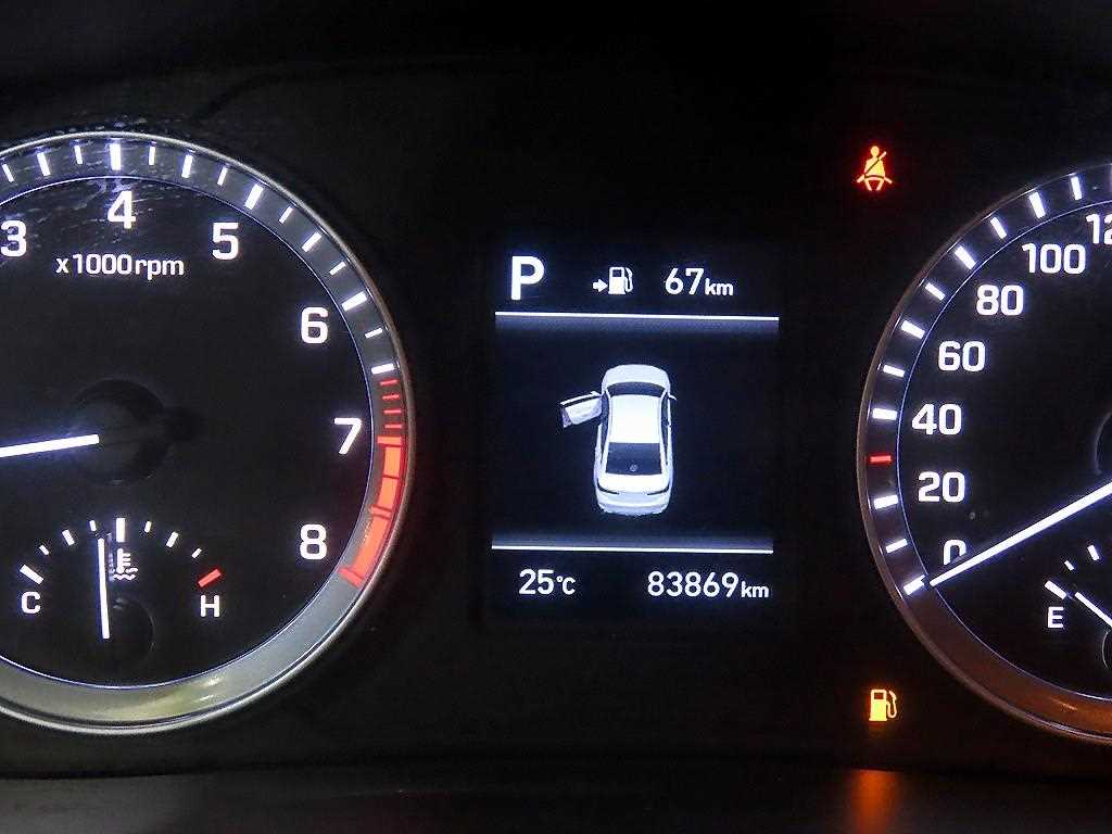HYUNDAI Sonata - Vista 9