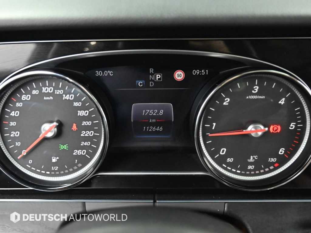 Mercedes Benz E class - Vista 8