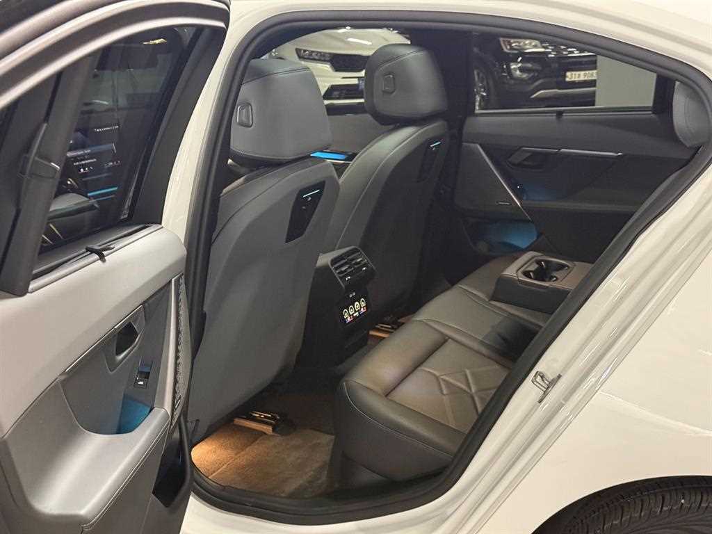 BMW i5 2024 Blanco - Importación desde Corea - HF Imports Iquique - Foto 15