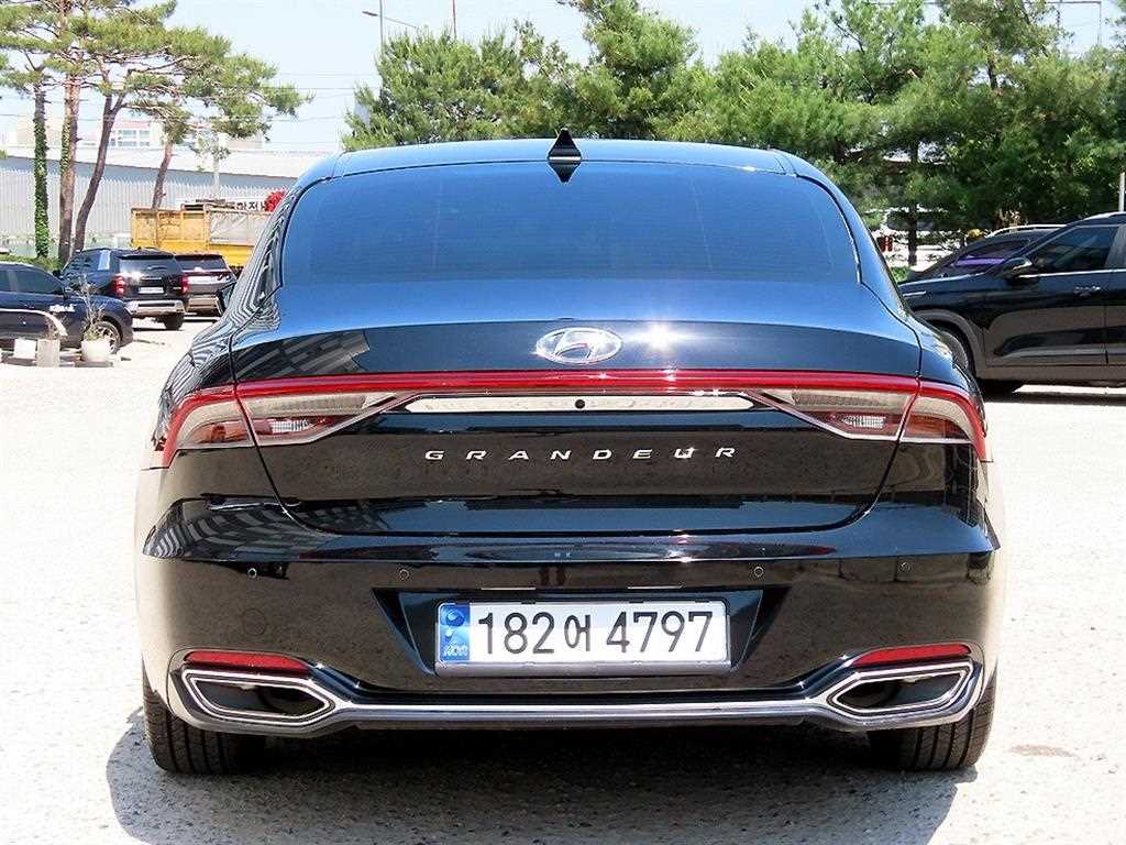 HYUNDAI Grandeur - Vista 4
