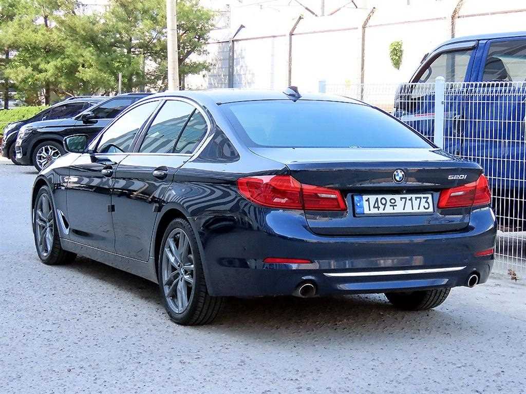 BMW 5 Series - Vista 3