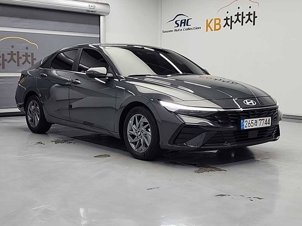 HYUNDAI Avante - Vista 4