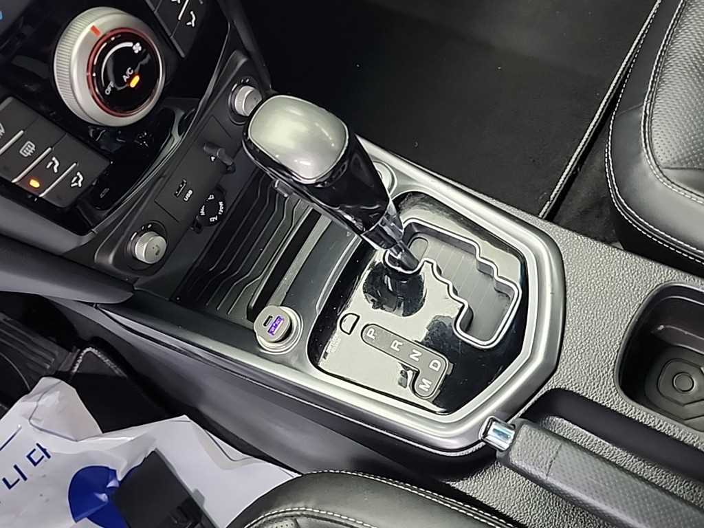Ssangyong Tivoli - Vista 8