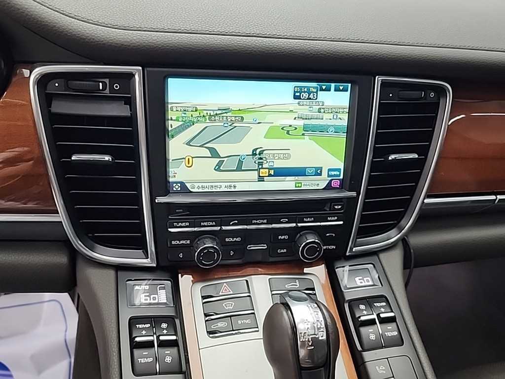 Porsche Panamera - Vista 10