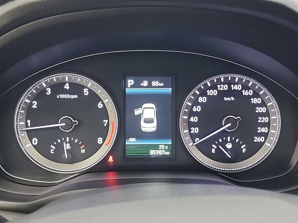 HYUNDAI Grandeur - Vista 6