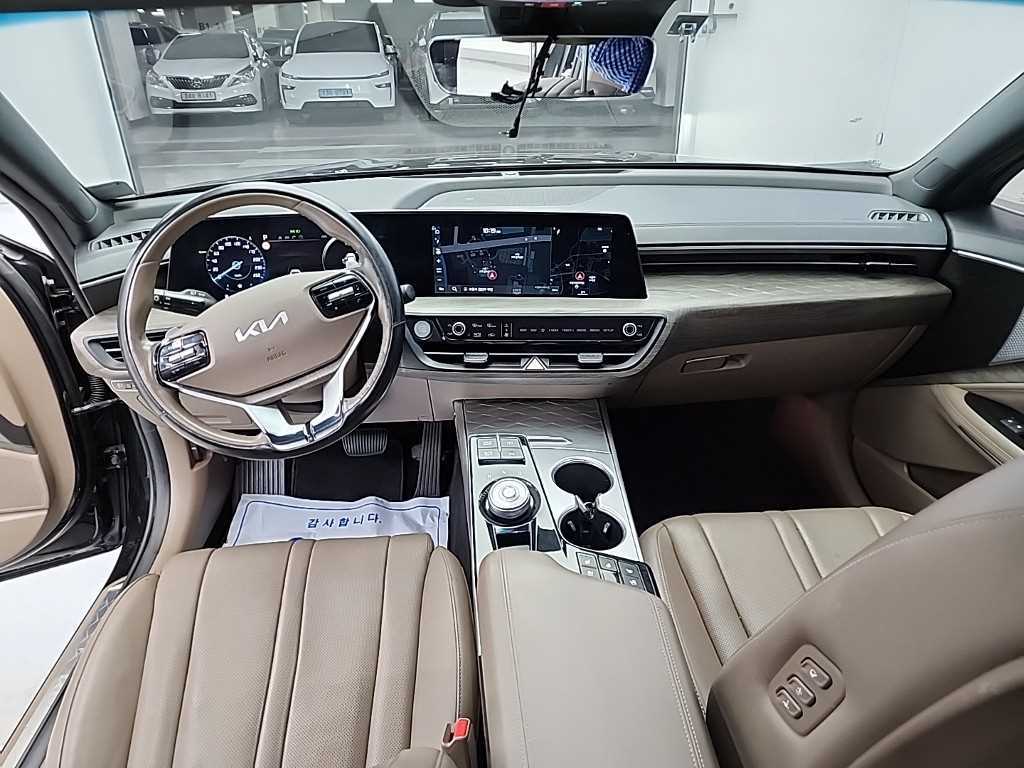 KIA K8 - Vista 7