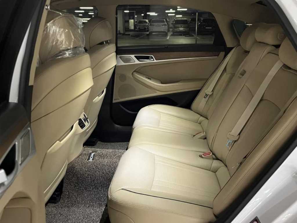 Genesis G80 - Vista 7