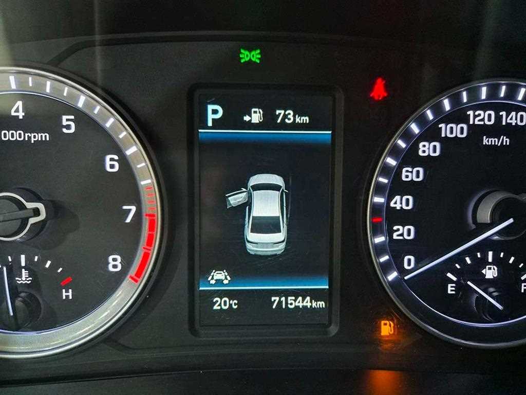 HYUNDAI Sonata - Vista 9