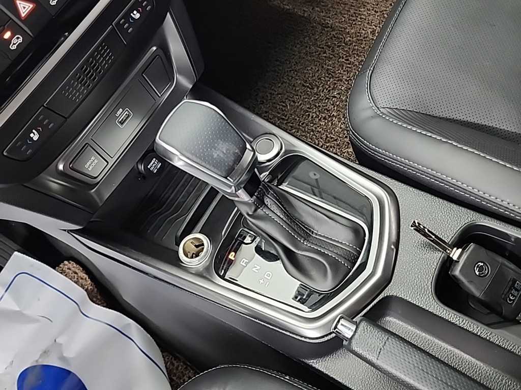 Ssangyong Tivoli - Vista 8