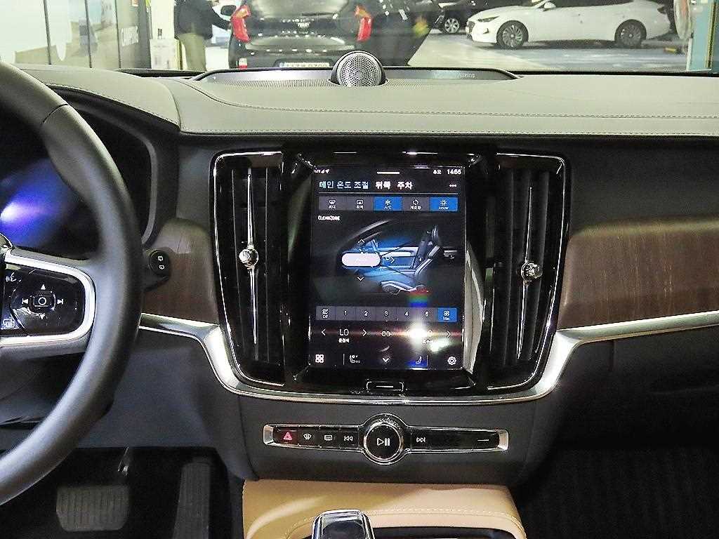 Volvo V90 - Vista 11