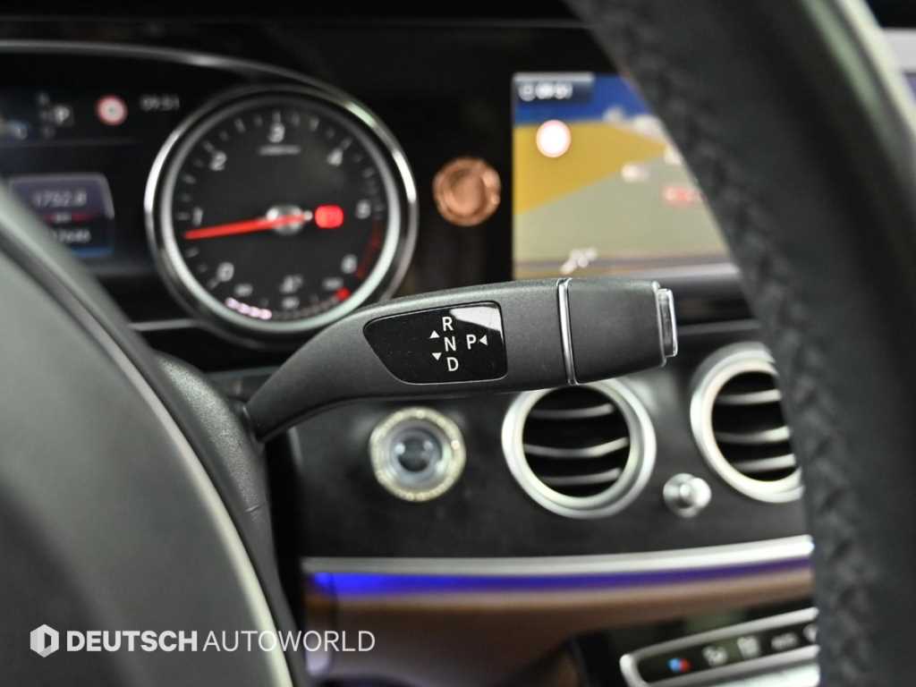 Mercedes Benz E class - Vista 9