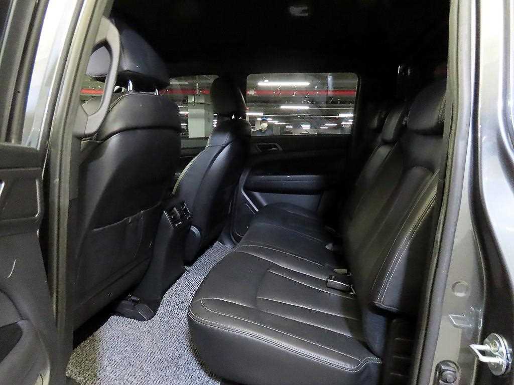 Ssangyong Rexton - Vista 7