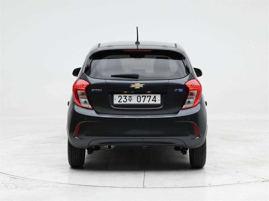 Chevrolet Spark - Vista 5
