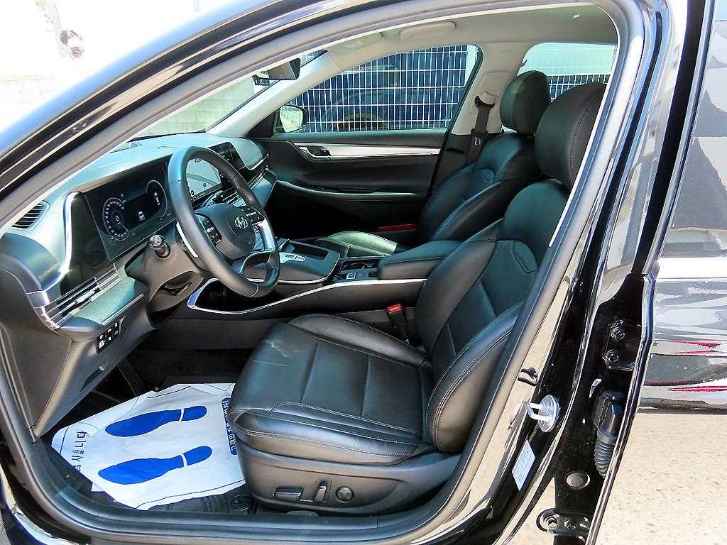 HYUNDAI Grandeur - Vista 5