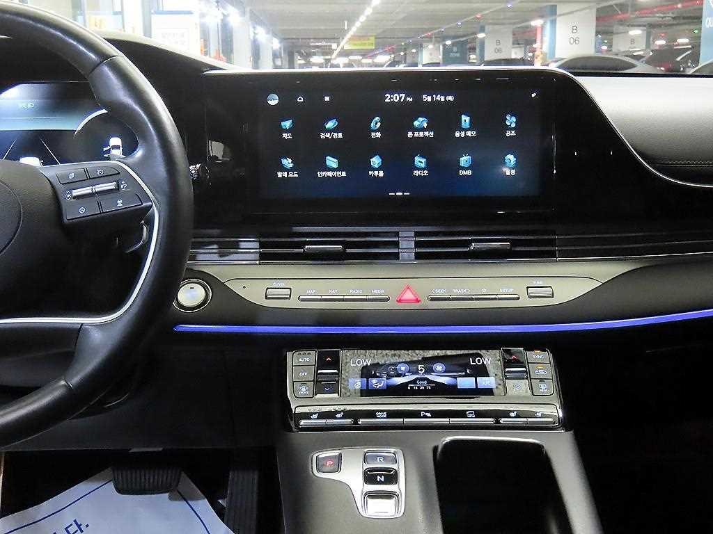 HYUNDAI Grandeur - Vista 11