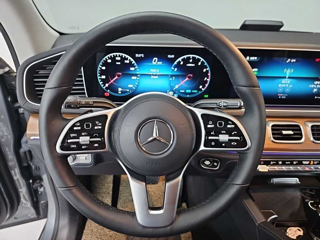 Mercedes Benz GLE Class - Vista 9