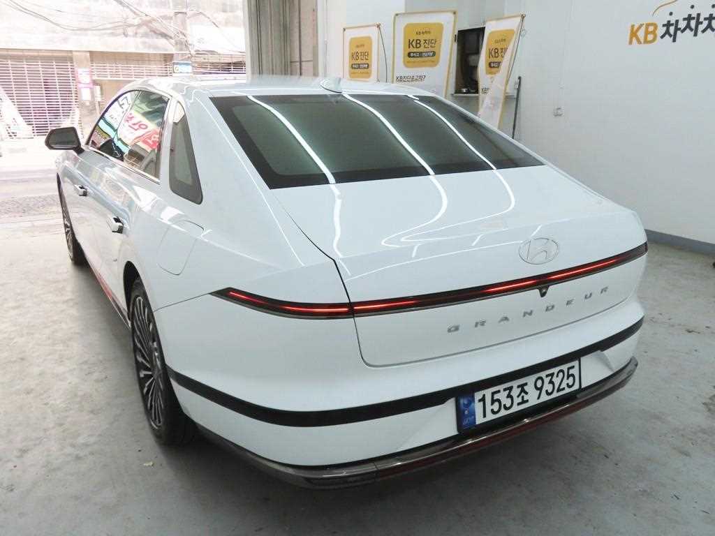 HYUNDAI Grandeur - Vista 4