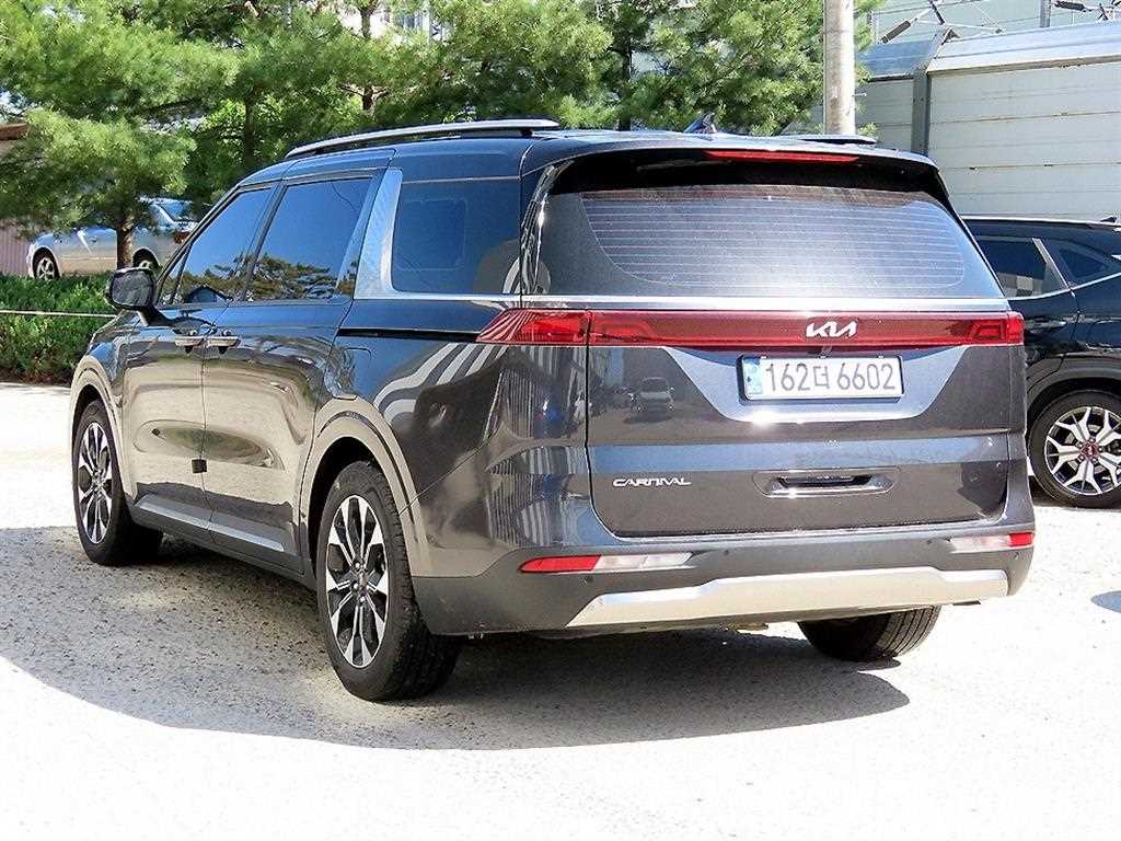 KIA Carnival - Vista 3