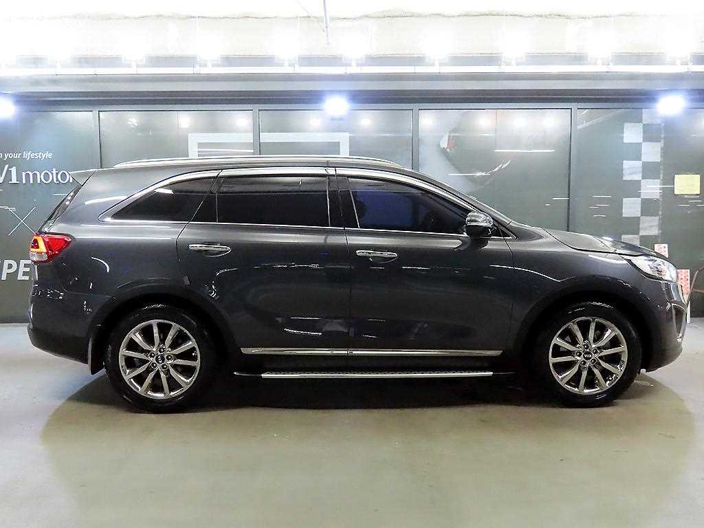 KIA Sorento - Vista 3
