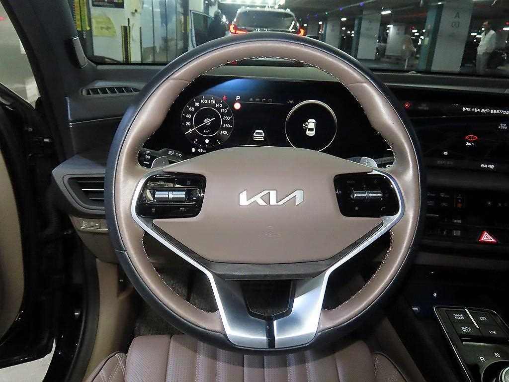 KIA K8 - Vista 8