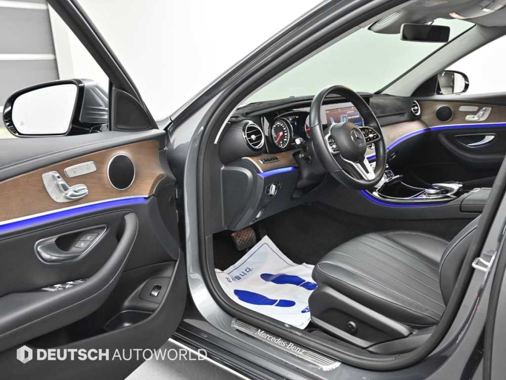 Mercedes Benz E class - Vista 11