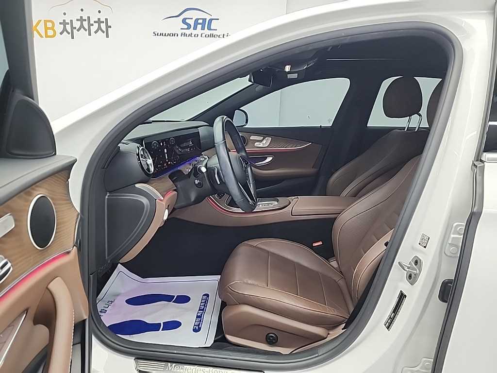 Mercedes Benz E class - Vista 11