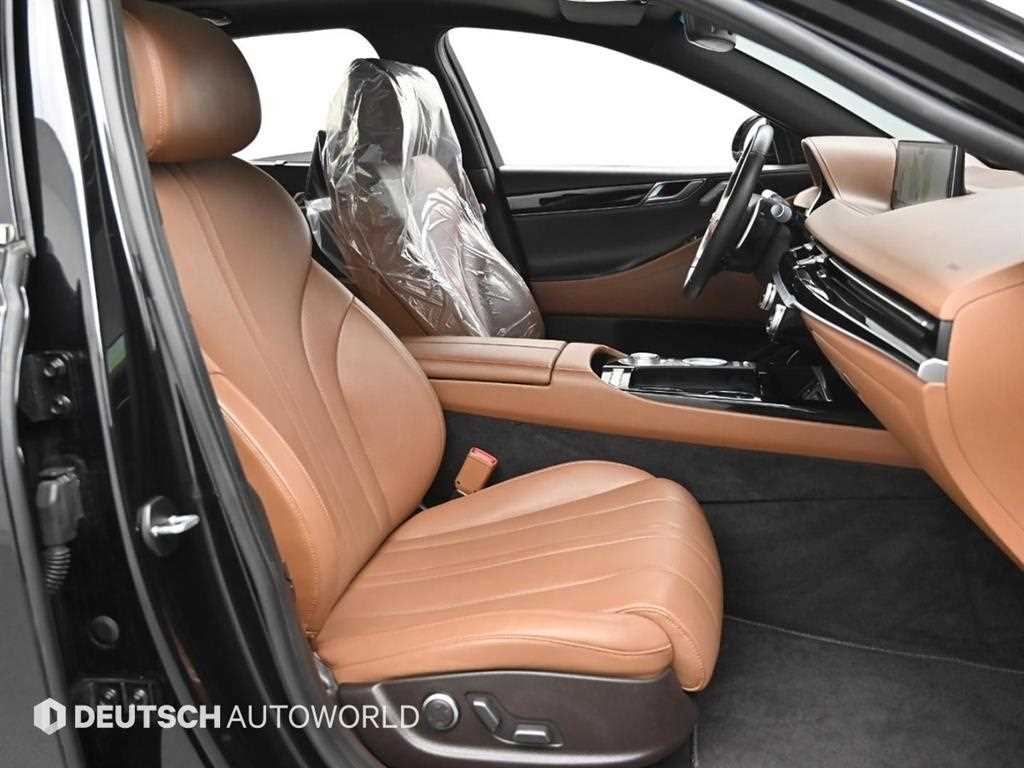 Genesis G80 - Vista 10