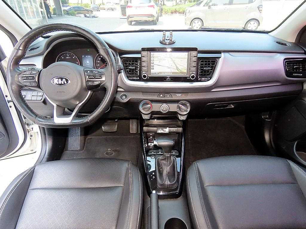KIA Stonic - Vista 7