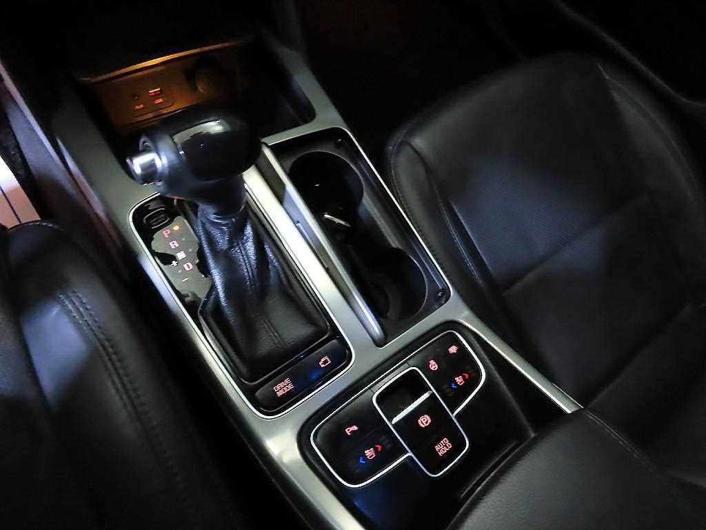 KIA K7 - Vista 12