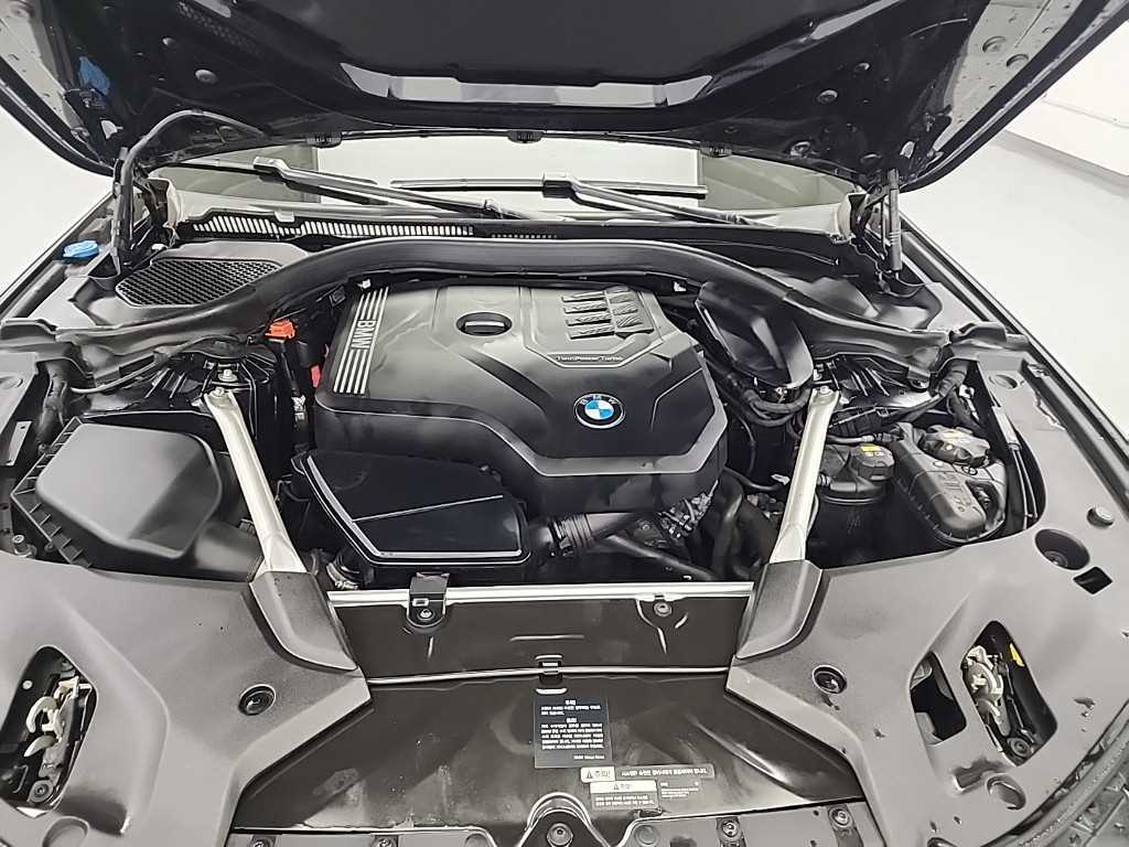 BMW 5 Series - Vista 5