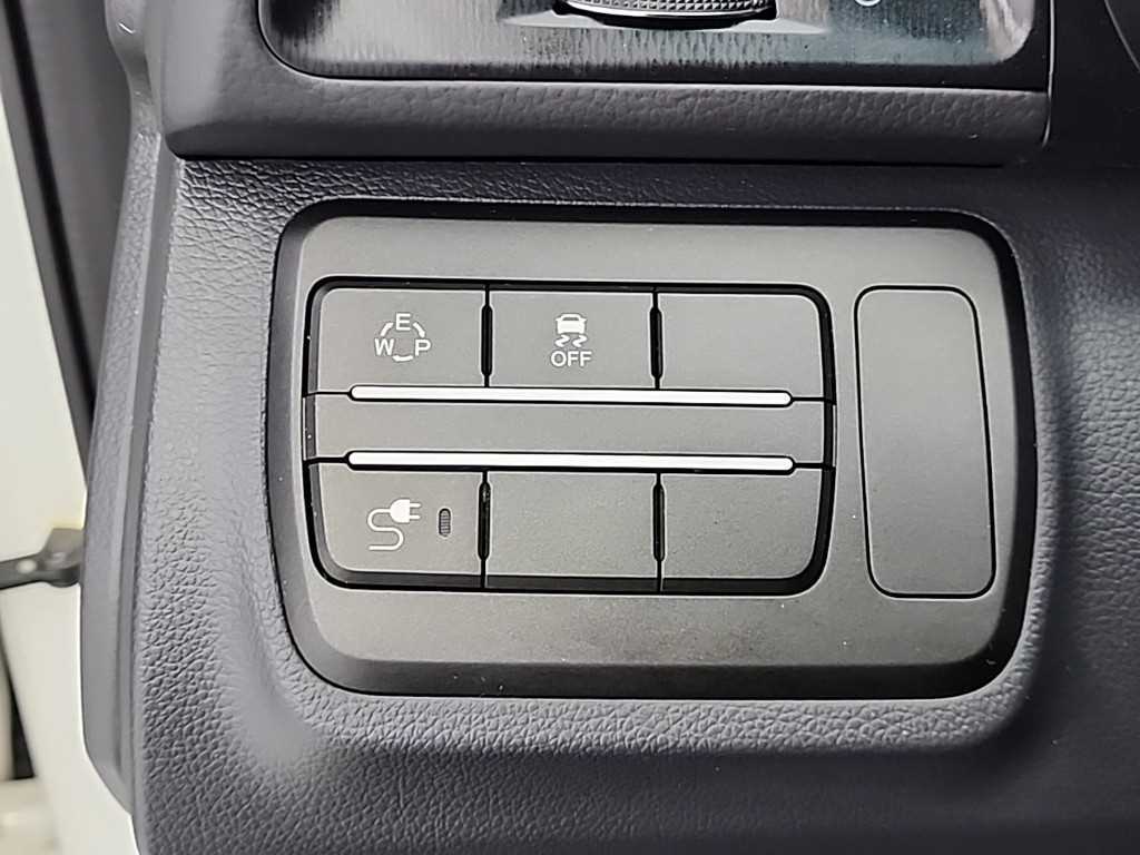 Ssangyong Tivoli 2017 Blanco - Importación desde Corea - HF Imports Iquique - Foto 19