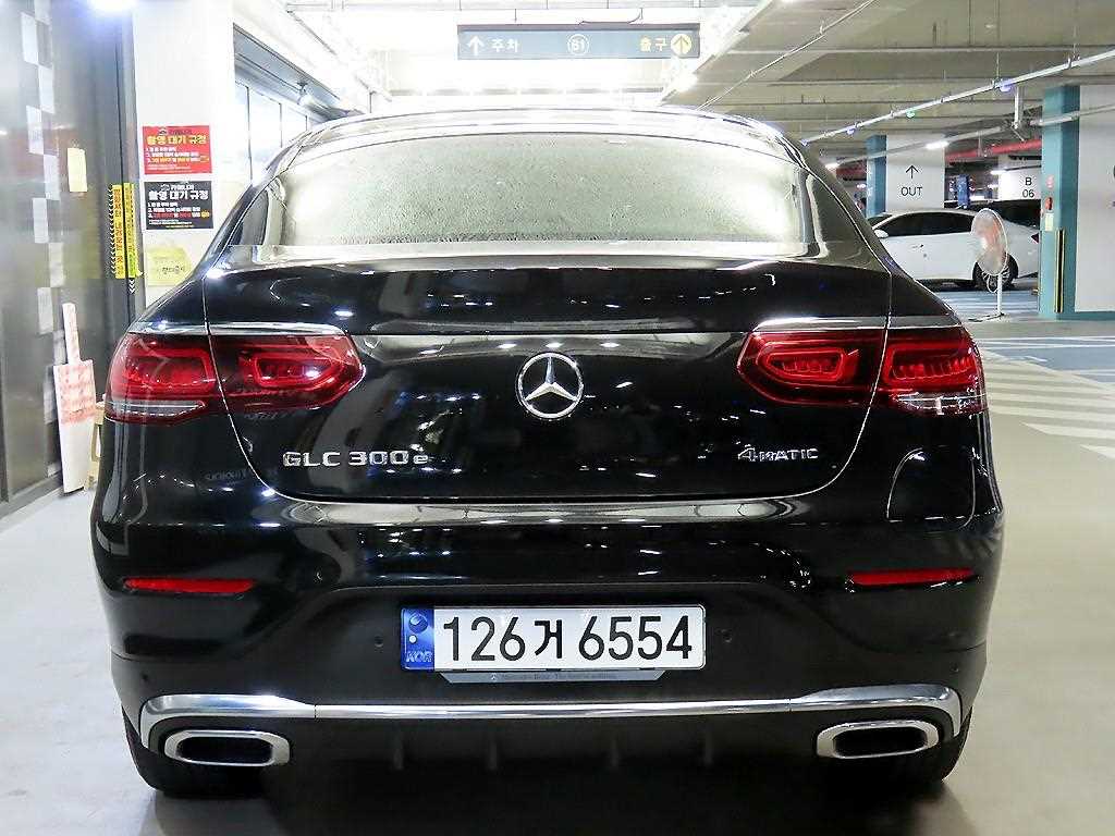 Mercedes Benz GLC Class - Vista 5