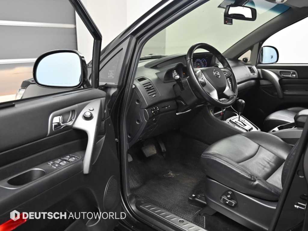 Ssangyong Korando - Vista 11