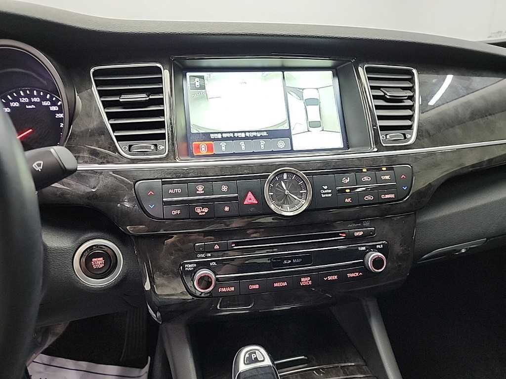 KIA K9 - Vista 10