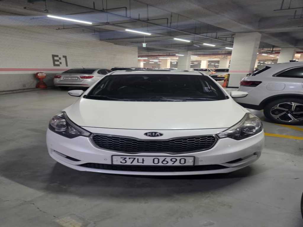 KIA K3 2015 Blanco - Importación desde Corea - HF Imports Iquique - Foto 1