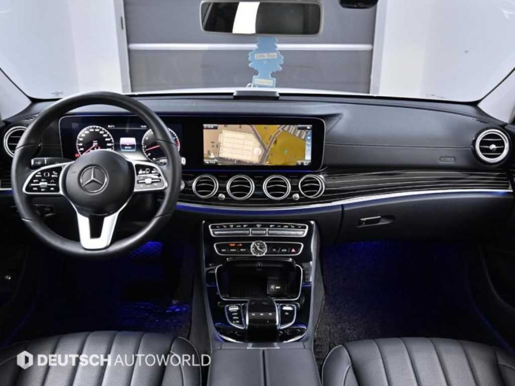 Mercedes Benz E class - Vista 9