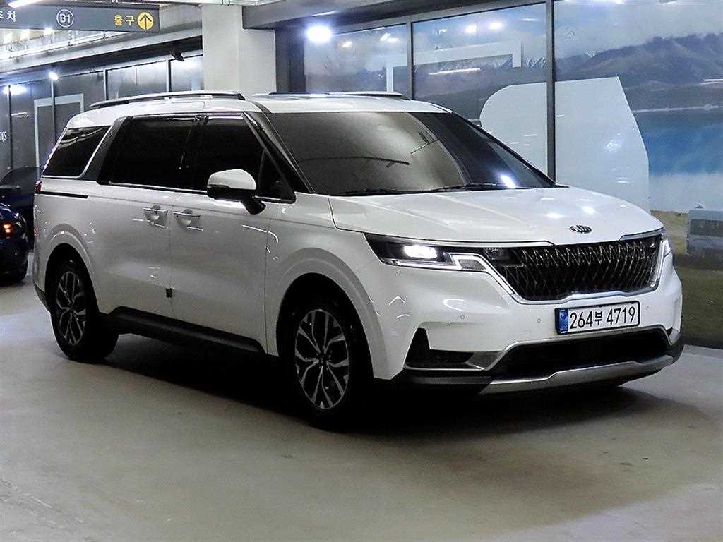 KIA Carnival 2021 Blanco - Importación desde Corea - HF Imports Iquique - Foto 1