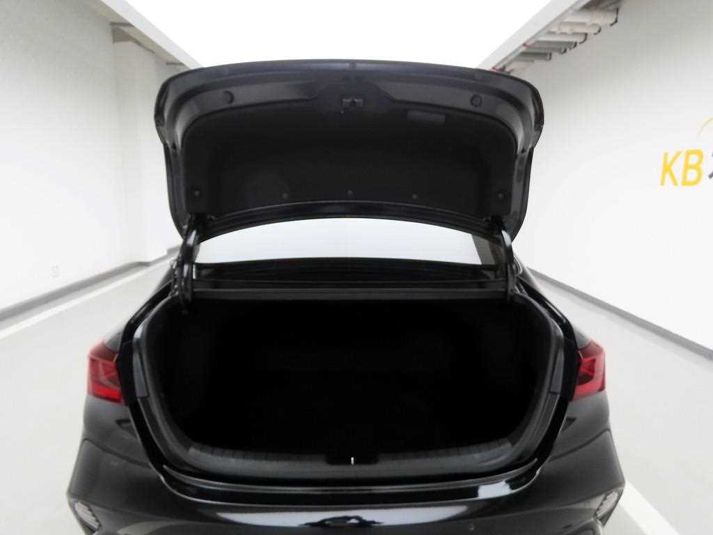 KIA K3 2022 Negro - Importación desde Corea - HF Imports Iquique - Foto 16