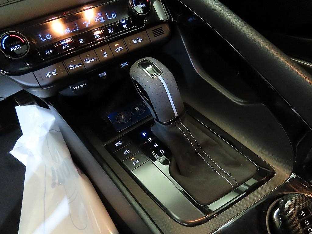 HYUNDAI Avante - Vista 12