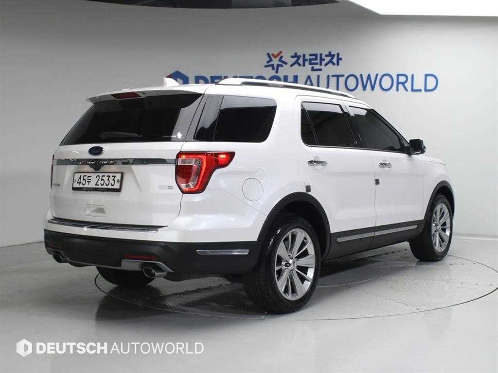 Ford Explorer - Vista 2