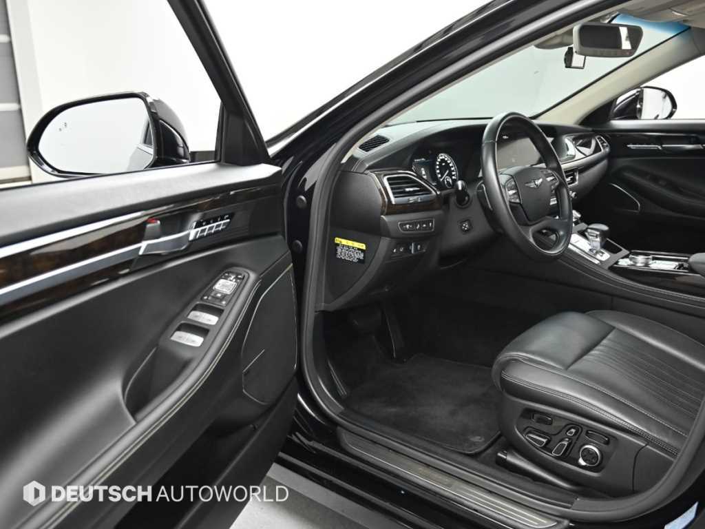Genesis G90 - Vista 11