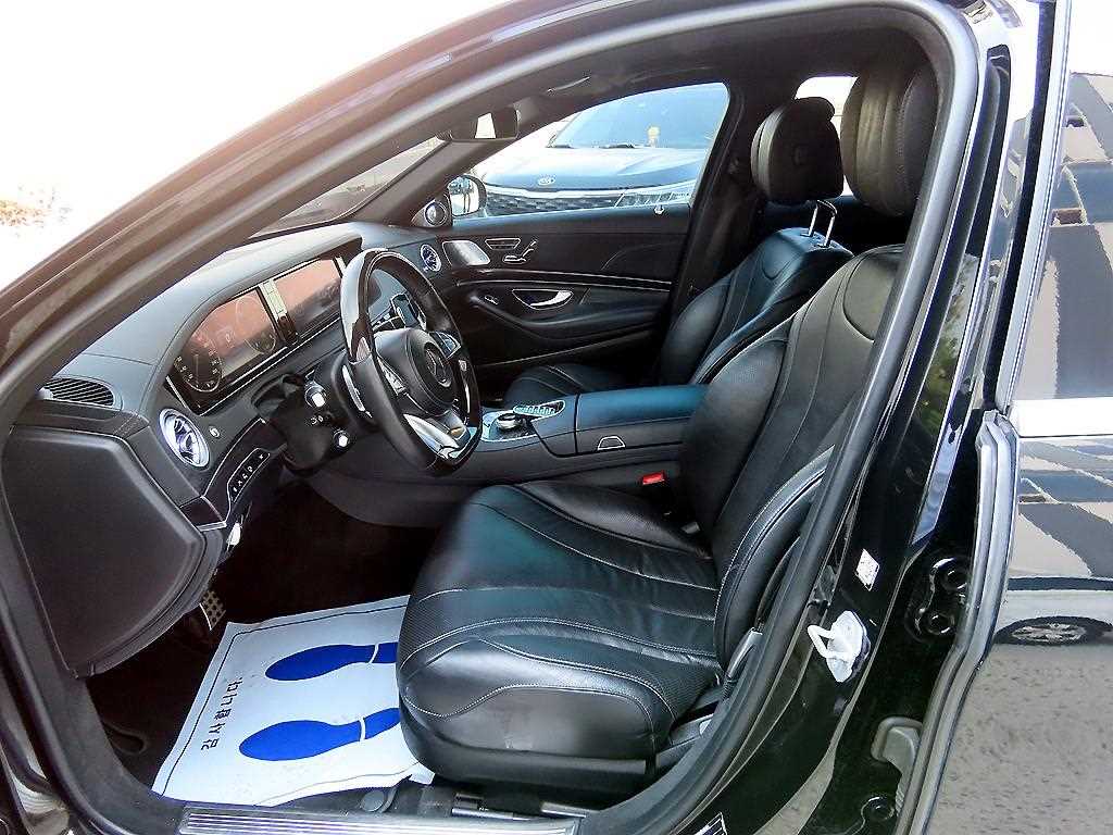 Mercedes Benz S Class - Vista 5
