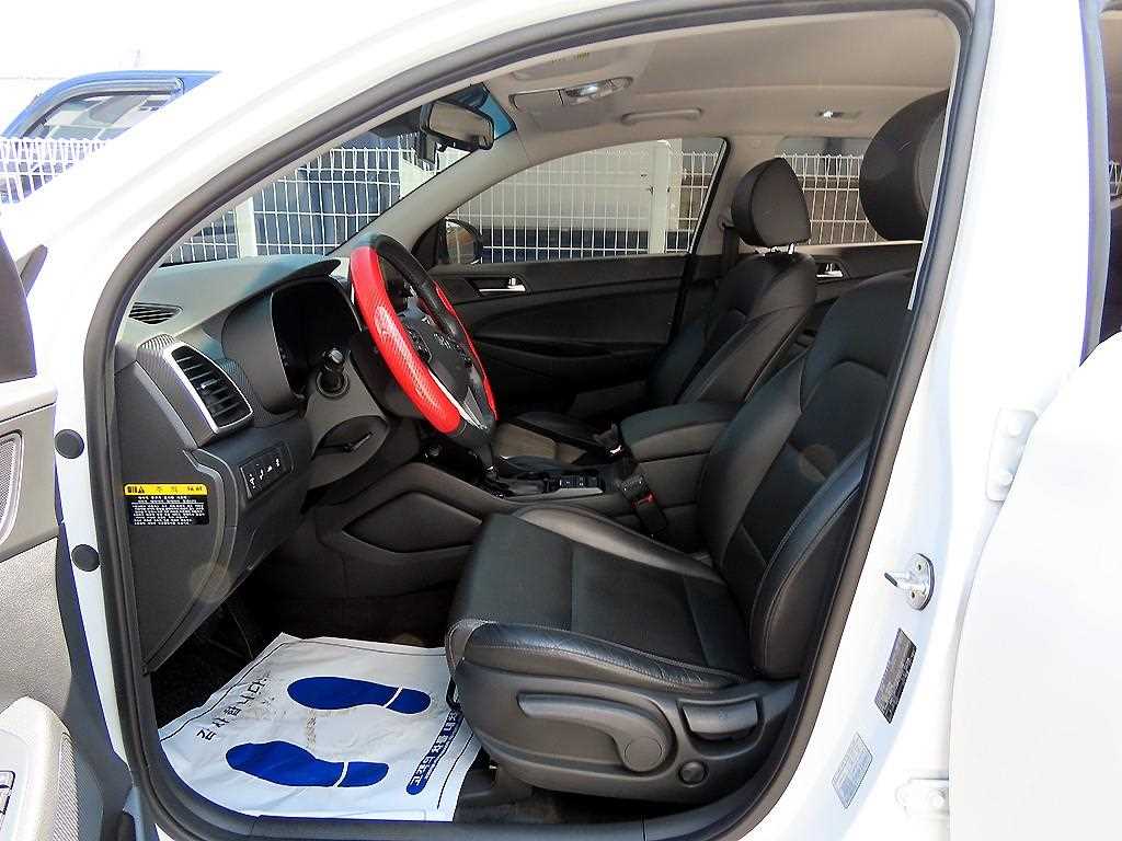 HYUNDAI Tucson - Vista 5
