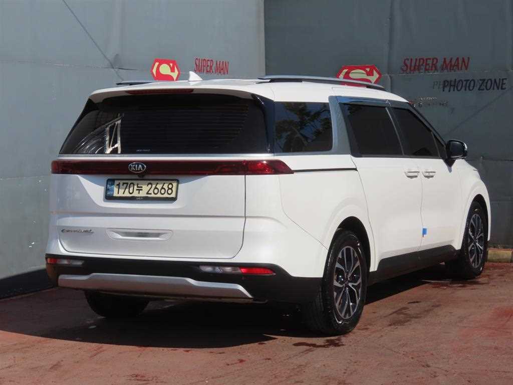 KIA Carnival - Vista 3